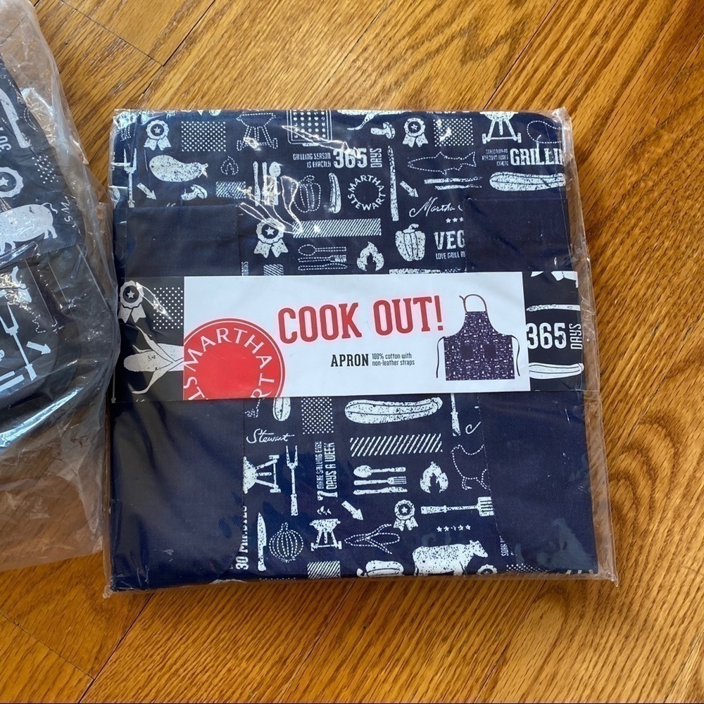 NWT Martha Stewart apron and grill station non stick pan 9x11 BBQ